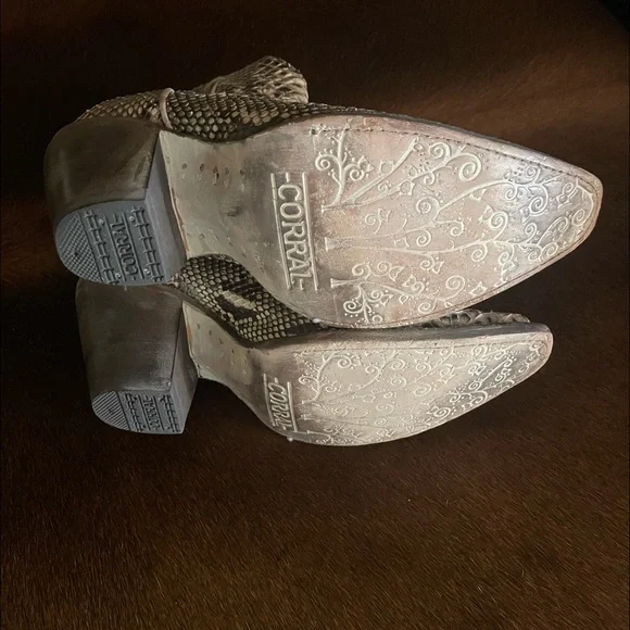 Corral python booties - Picture 3 of 6